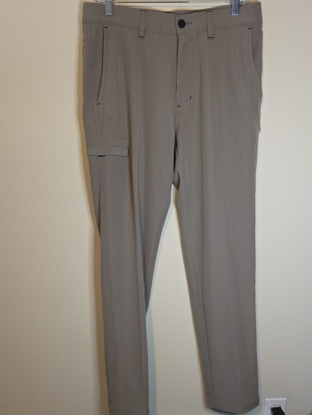Haggar Men's Active Series Pants in Taupe. 33x32